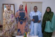 صورة عمدة بلدية عرفات يوقع اتفاقية تعاون مع الصندوق الوطني للتضامن الصحي لتأمين 10 آلاف فرد